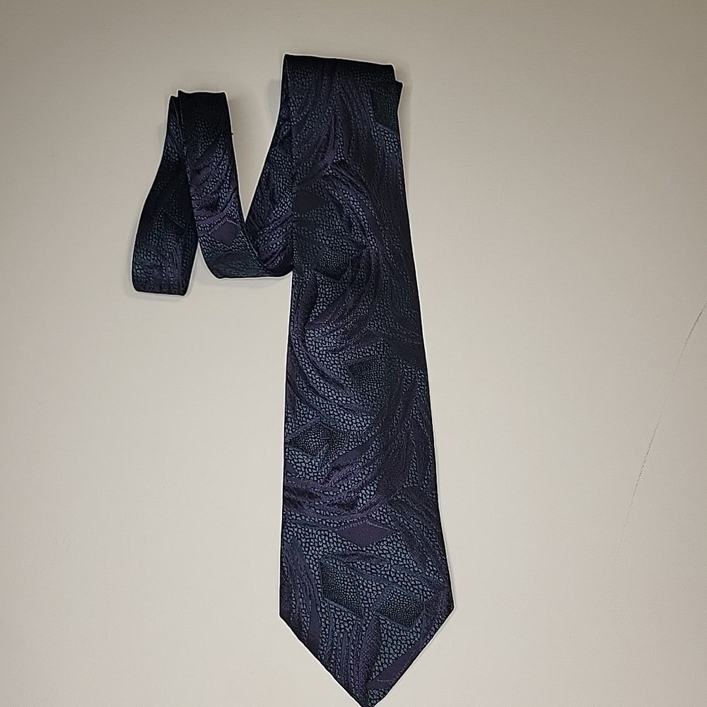 BACHRACH 100% Silk Tie Green Purple Geometric & Snakeskin Pattern